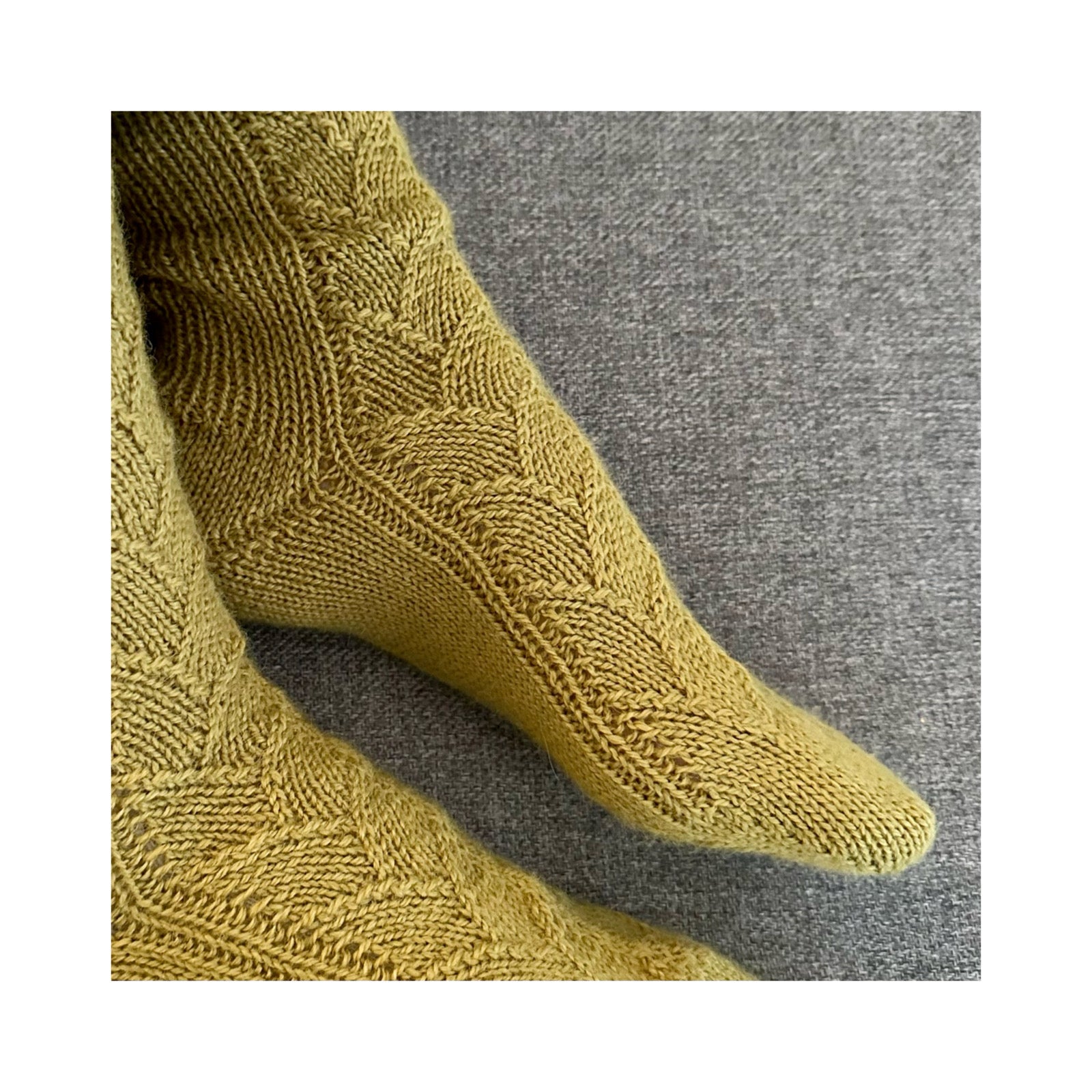 SOUND OF LEAVES Socken - noriknits